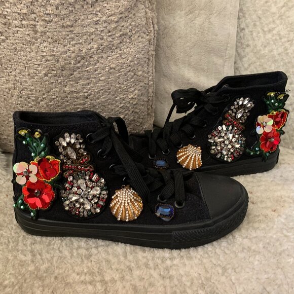 Sneaker with Embellishments Rhinestone - Picture 1 of 6